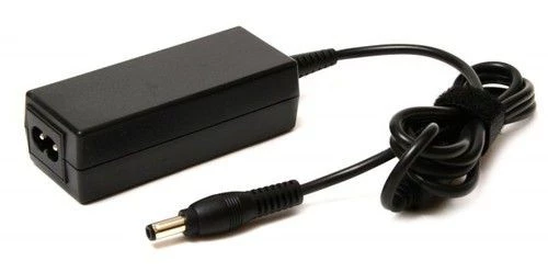 Toshiba 19V 1.58A (5.5x2.5) adapteri